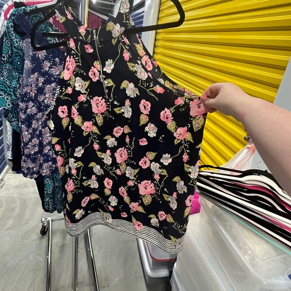 Torrid | Navy Blue Goddess Neck Top | size 2 - Picture 4 of 4